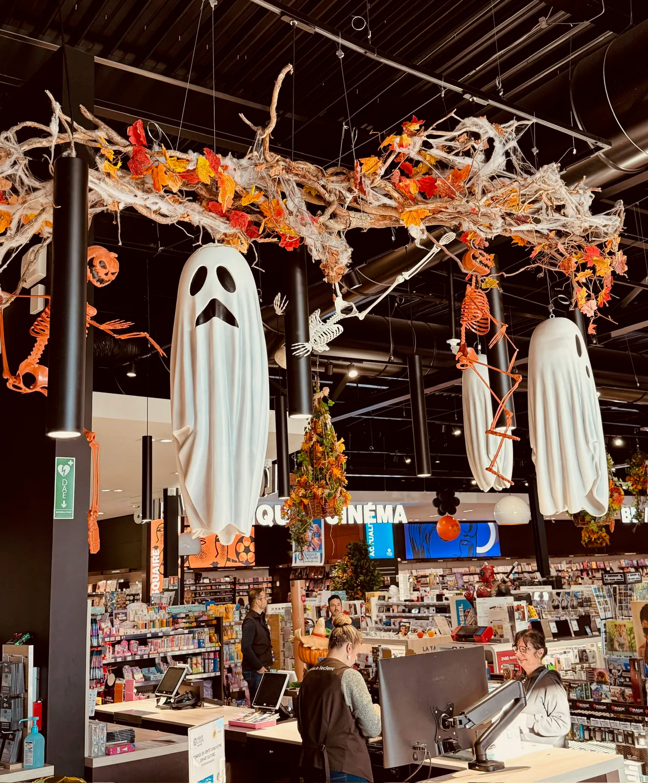 Décor Forêt enchantée et épouvantails musiciens Halloween - Nectar