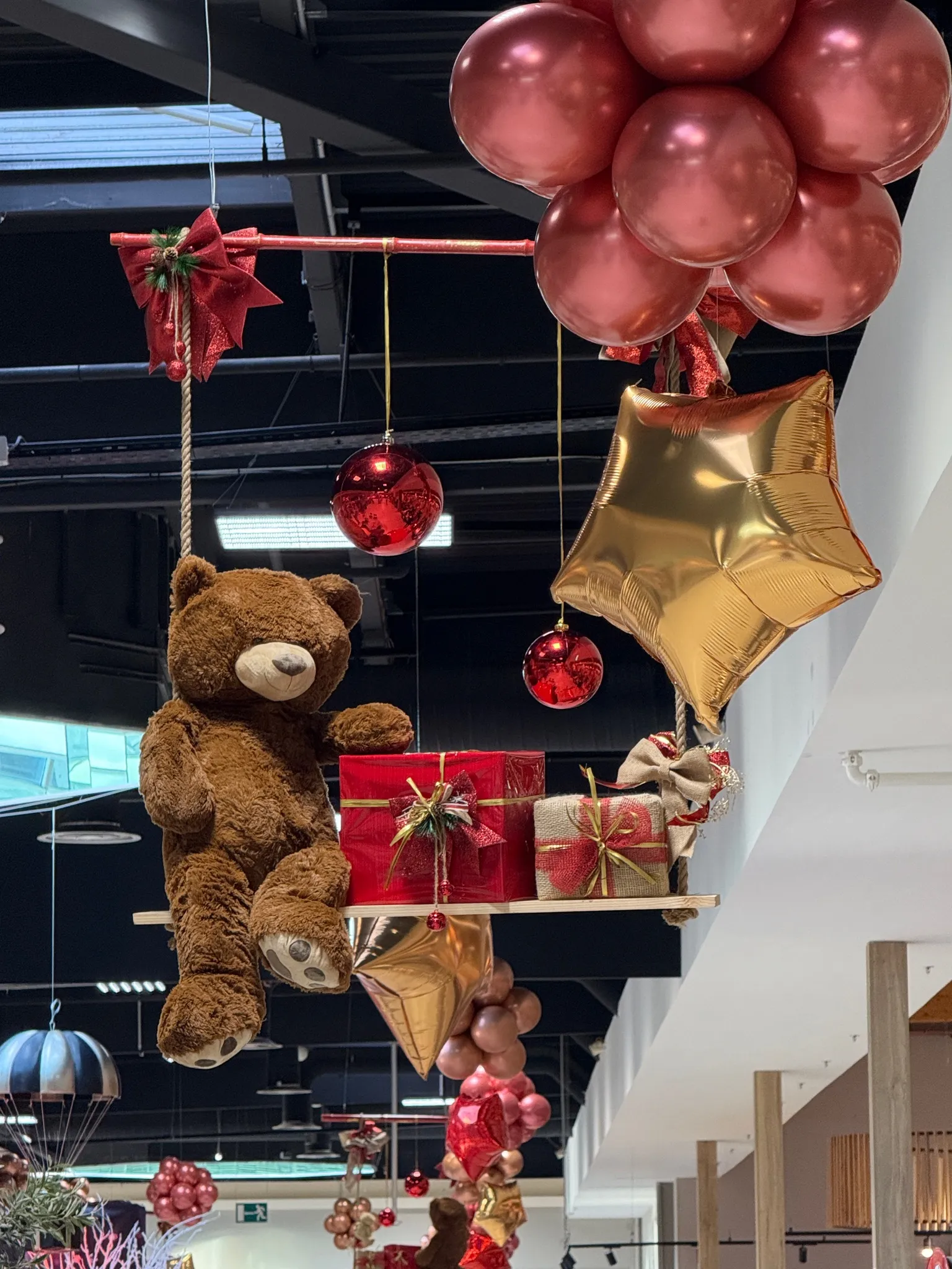 Décoration Noël — Intermarché HYPER Les Sables D'olonne