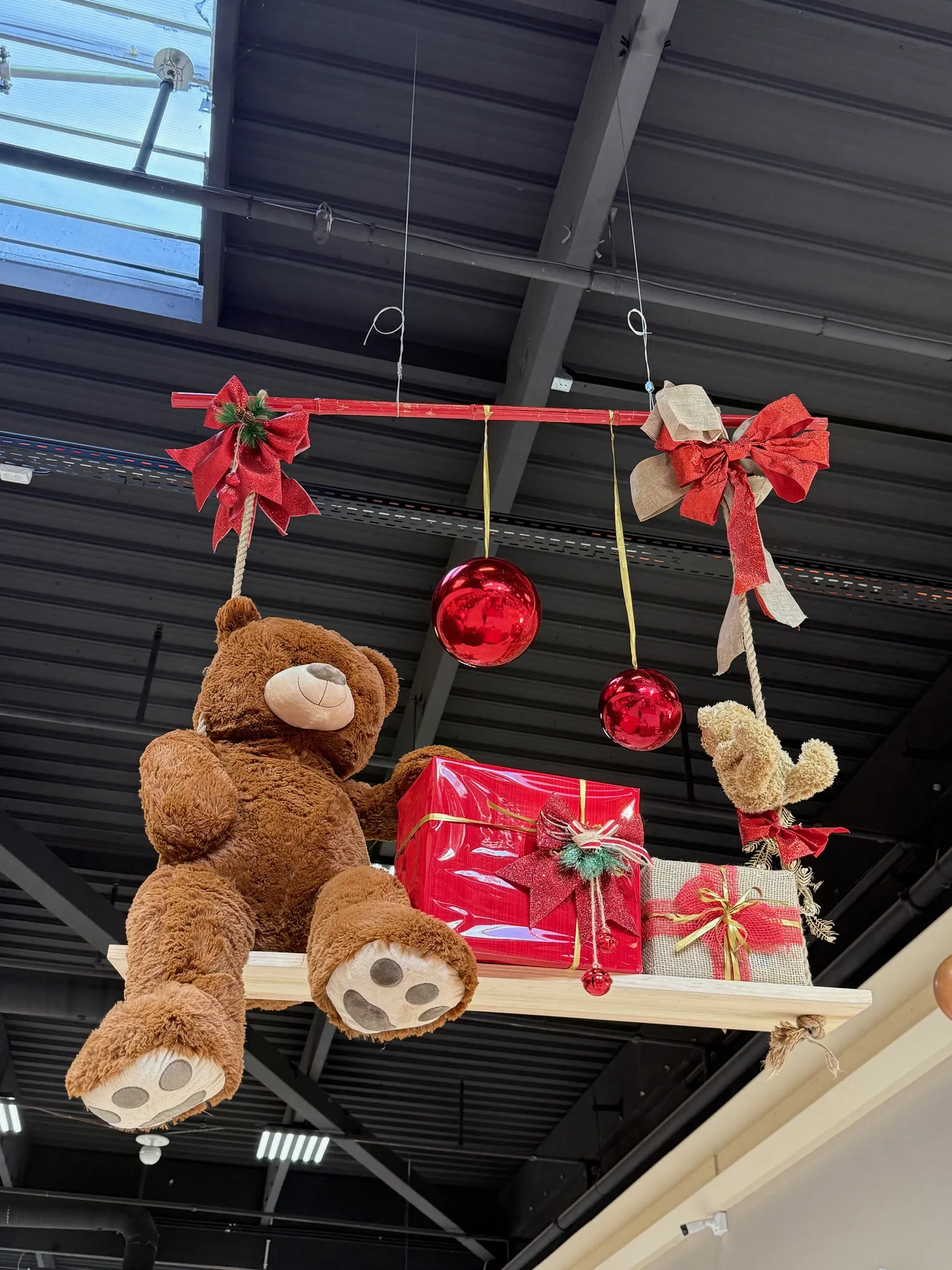 Décoration Noël — Intermarché HYPER Les Sables D'olonne