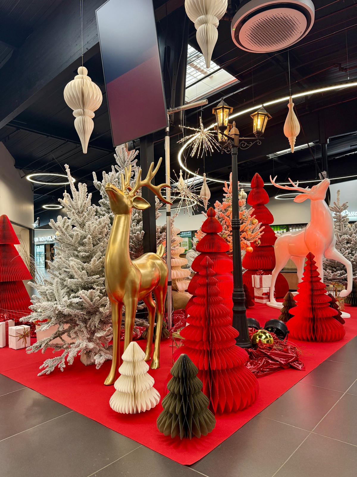 Décoration Noël — Intermarché de Rochefort 2025
