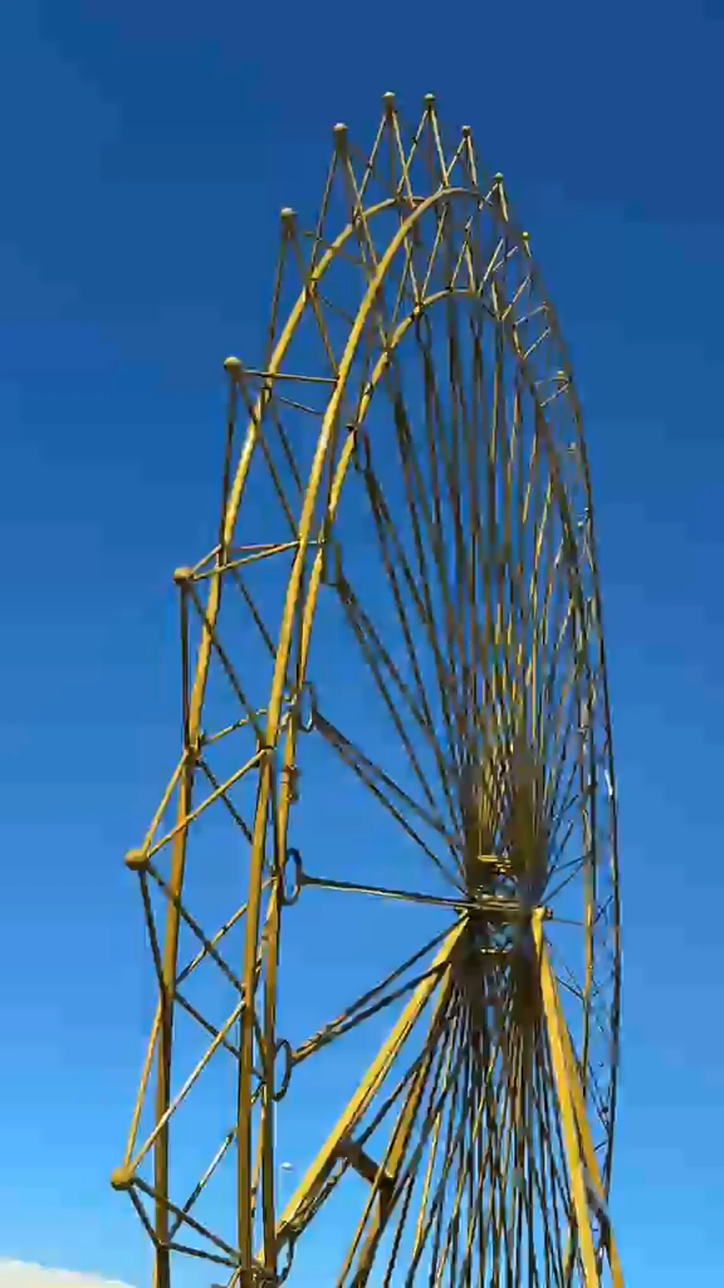 Grande roue décorative personnalisable : un décor signature pour vos temps forts