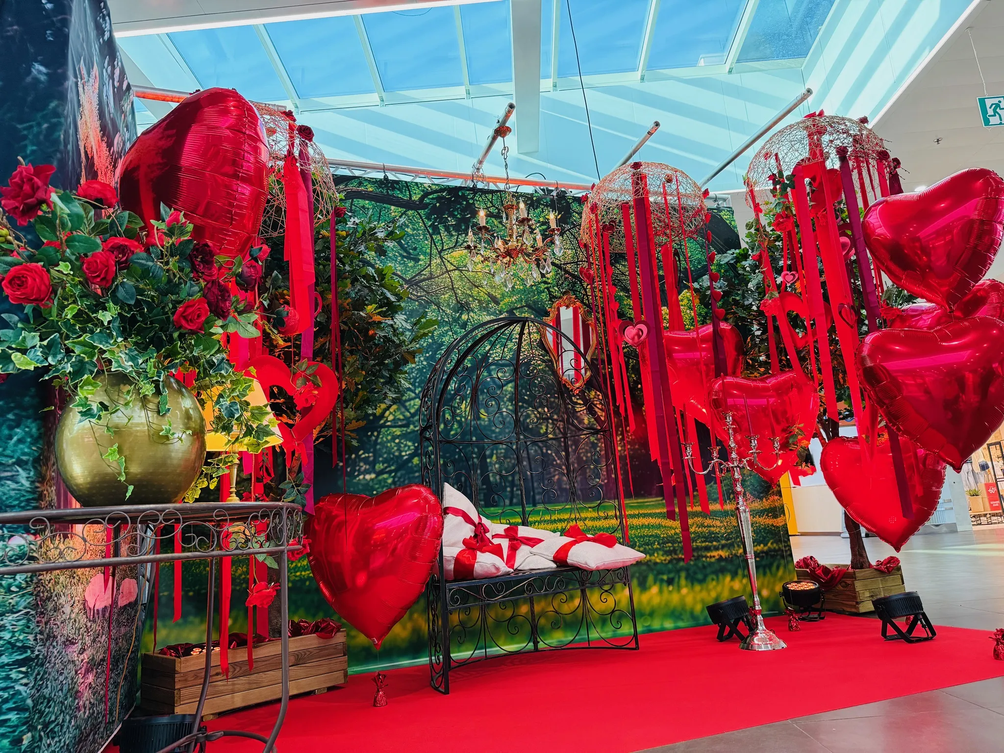 Décoration Saint-Valentin — Saint Valentin Leclerc st Médard en Jalles