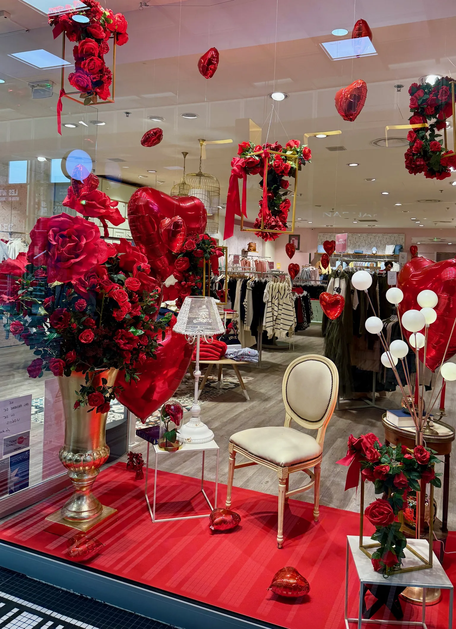 Décoration Saint-Valentin — Saint Valentin Naf Naf Angouleme