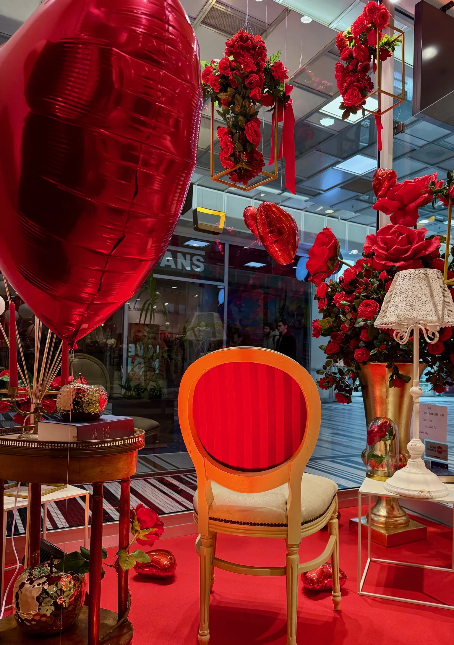 Décoration Saint-Valentin — Saint Valentin Naf Naf Angouleme